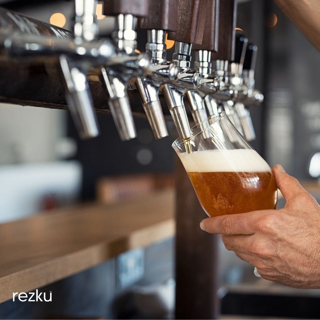 Selling Liquor 101: Learn Exactly What It Really Takes To Serve Alcohol in Your Restaurant