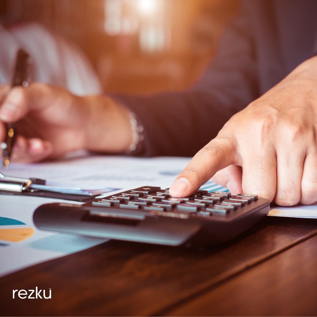 13 Restaurant POS & Tech Statistics You Should Know in 2025